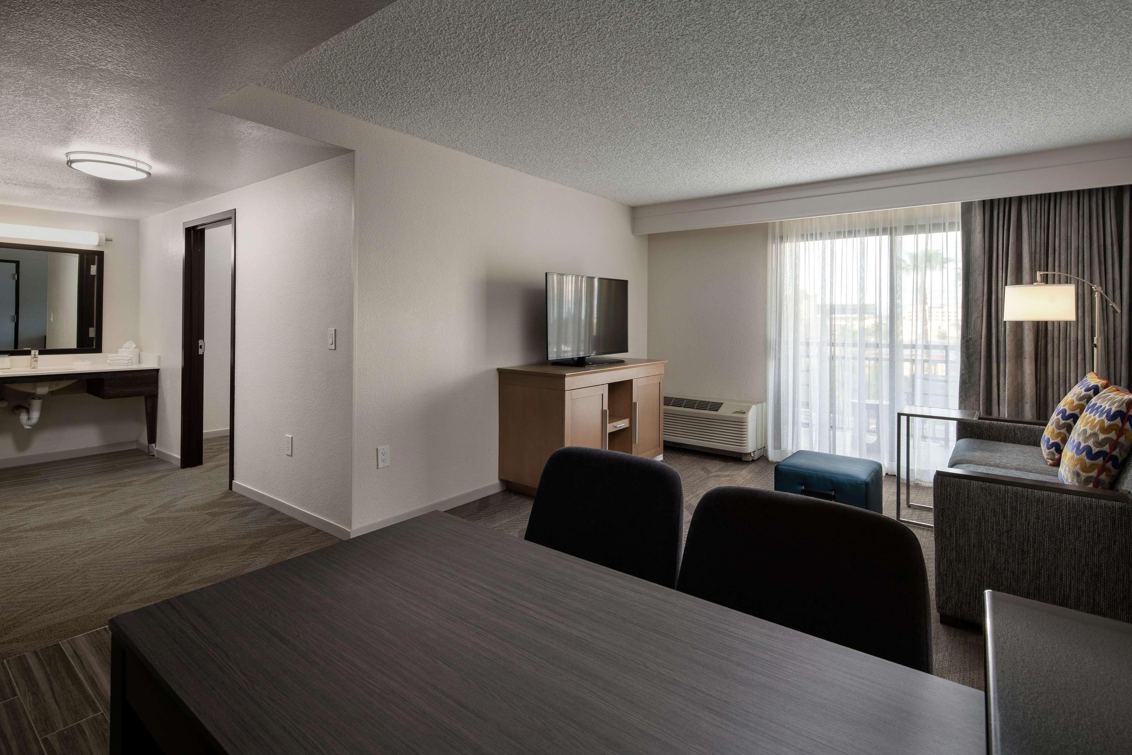 Hampton Inn & Suites Anaheim Garden Grove Bagian luar foto