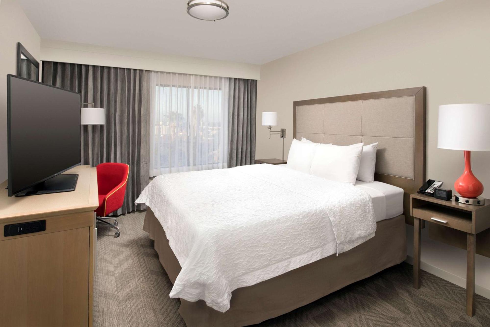 Hampton Inn & Suites Anaheim Garden Grove Bagian luar foto