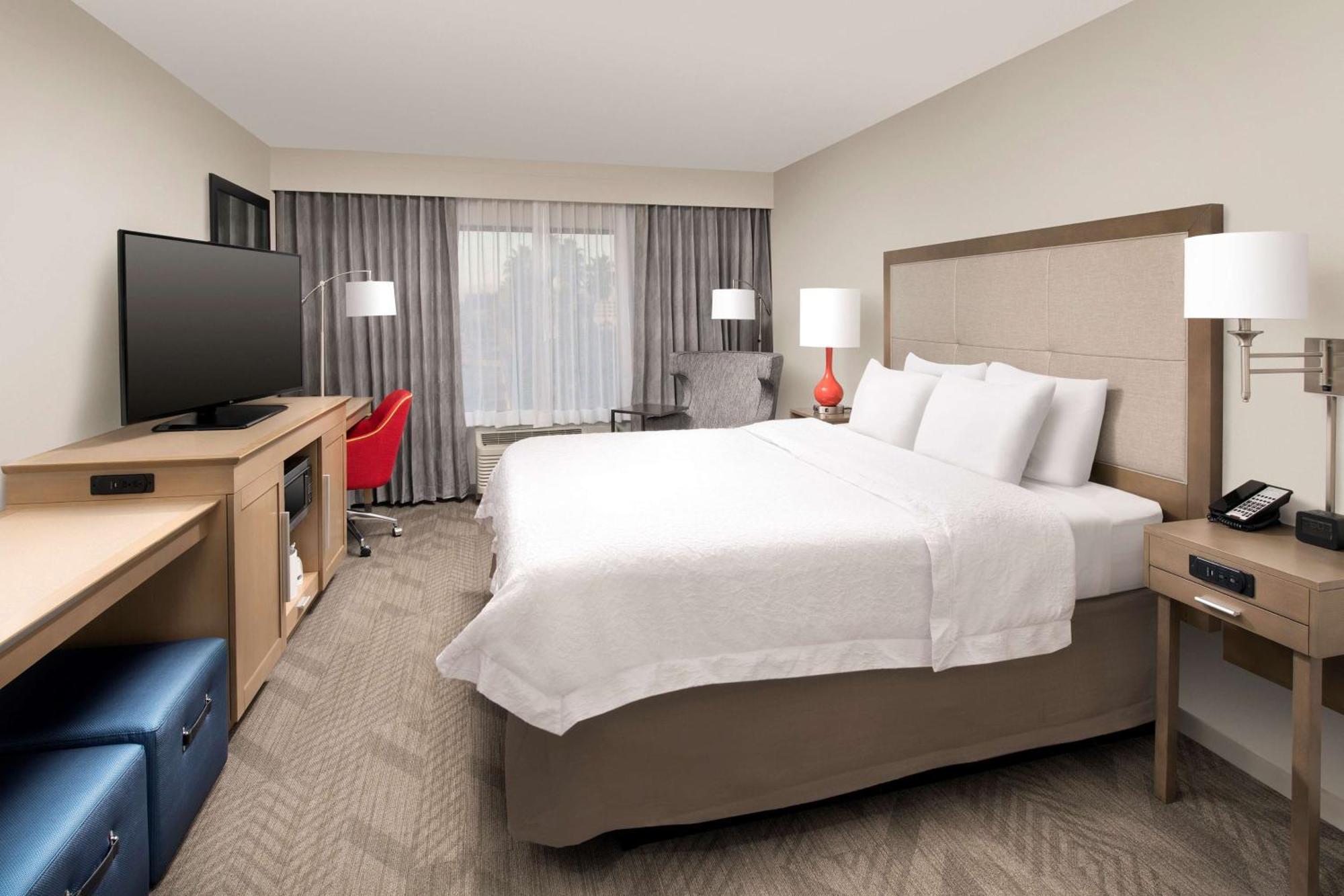 Hampton Inn & Suites Anaheim Garden Grove Bagian luar foto